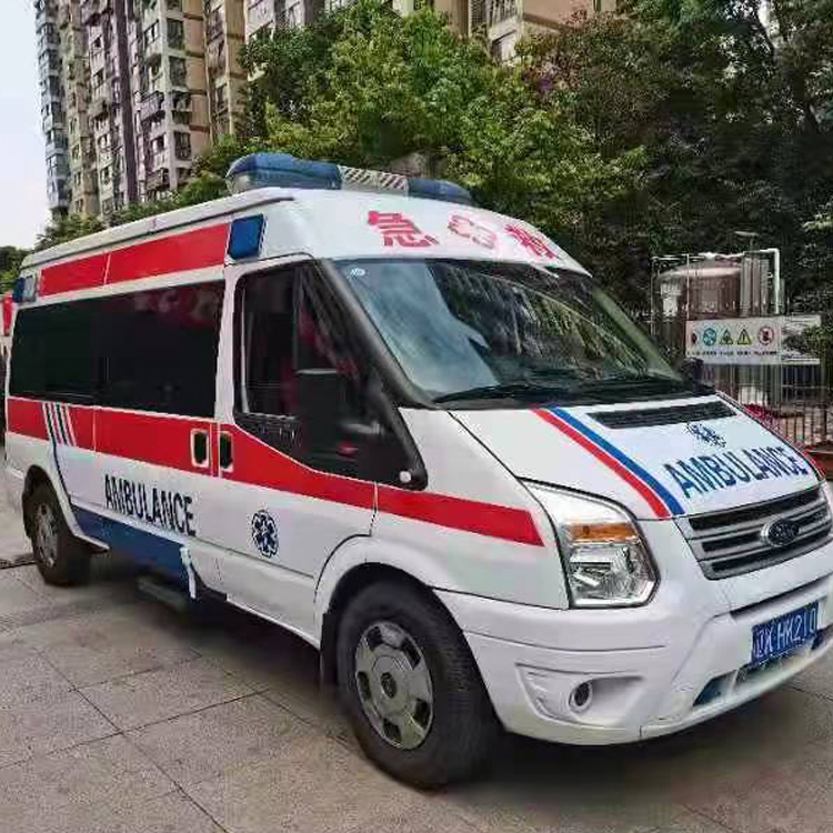 锡林郭勒长途救护车护送病人返乡